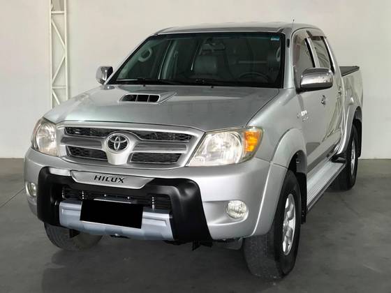 TOYOTA HILUX 3.0 SRV 4X4 CD 16V TURBO INTERCOOLER DIESEL 4P AUTOMÁTICO TOYOTA HILUX 3.0 SRV 4X4 CD 16V TURBO INTERCOOLER DIESEL 4P AUTOMÁTICO